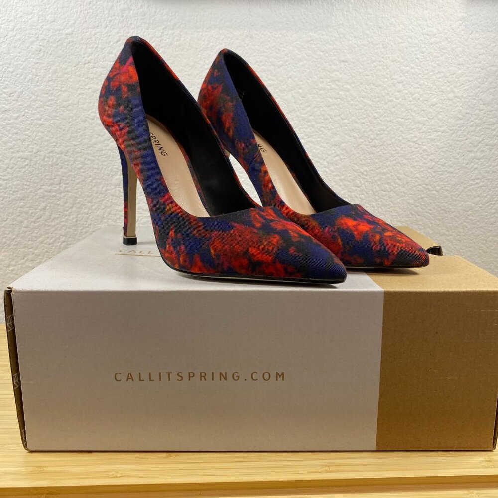 Call It Spring Abstract Print Pointed Toe Pumps  Size 6 - Picture 2 of 9
